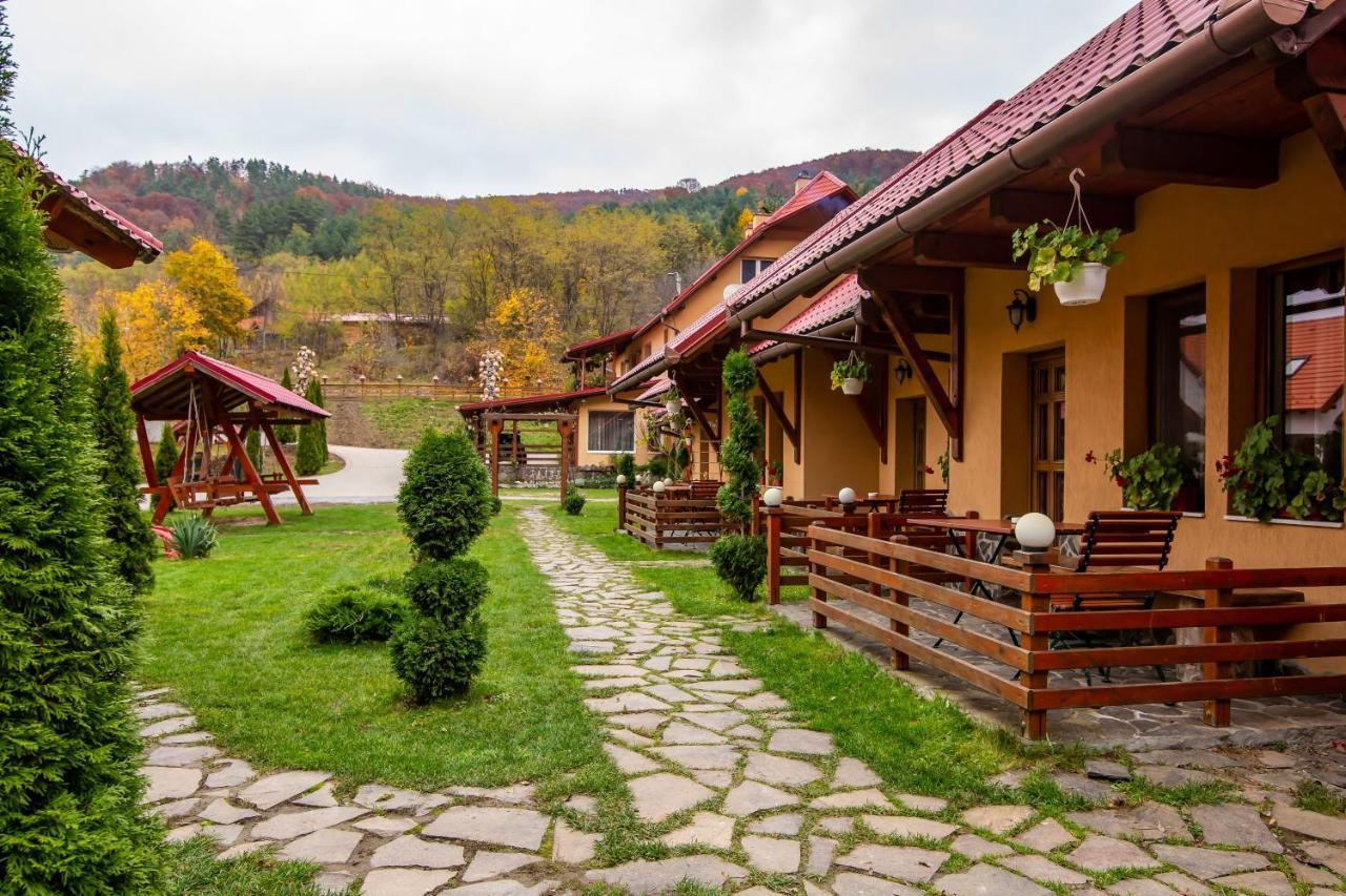 Patakmenti Panzio Spa Corund  Dış mekan fotoğraf